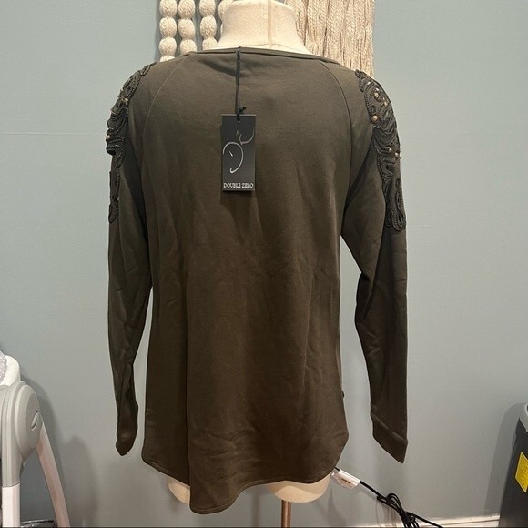 NWT Double Zero Olive Green Sweatshirt Shirt w/ Decorative Studded Shoulders S - Picture 6 of 9